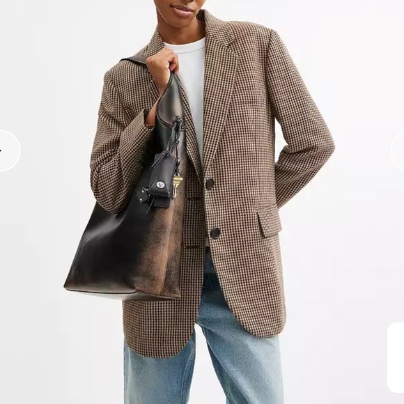 Coach Brooklyn Shoulder Bag 39 In Loved Leather With Bag Charm - Picture 3 of 16